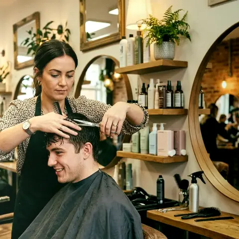 Weiss Adler – Pflege nach dem Balayage: Tipps für zuhause